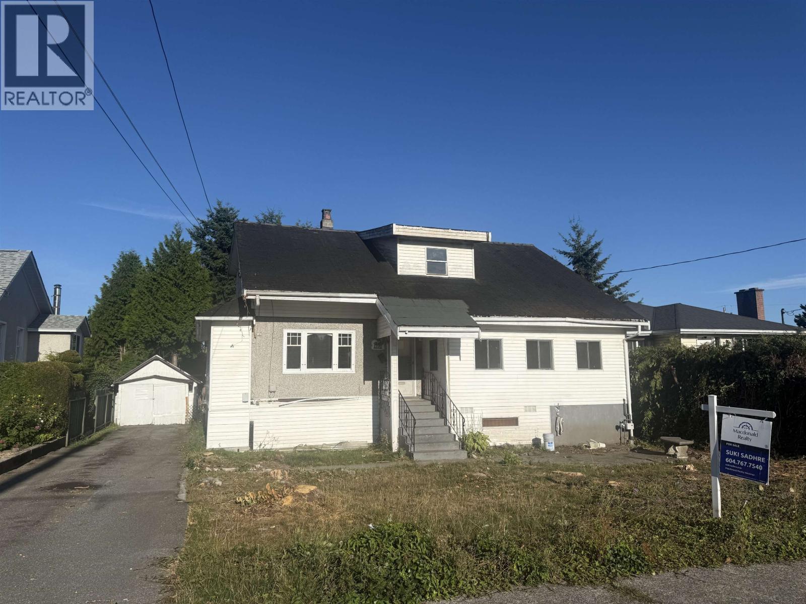 220 Devoy Street, New Westminster