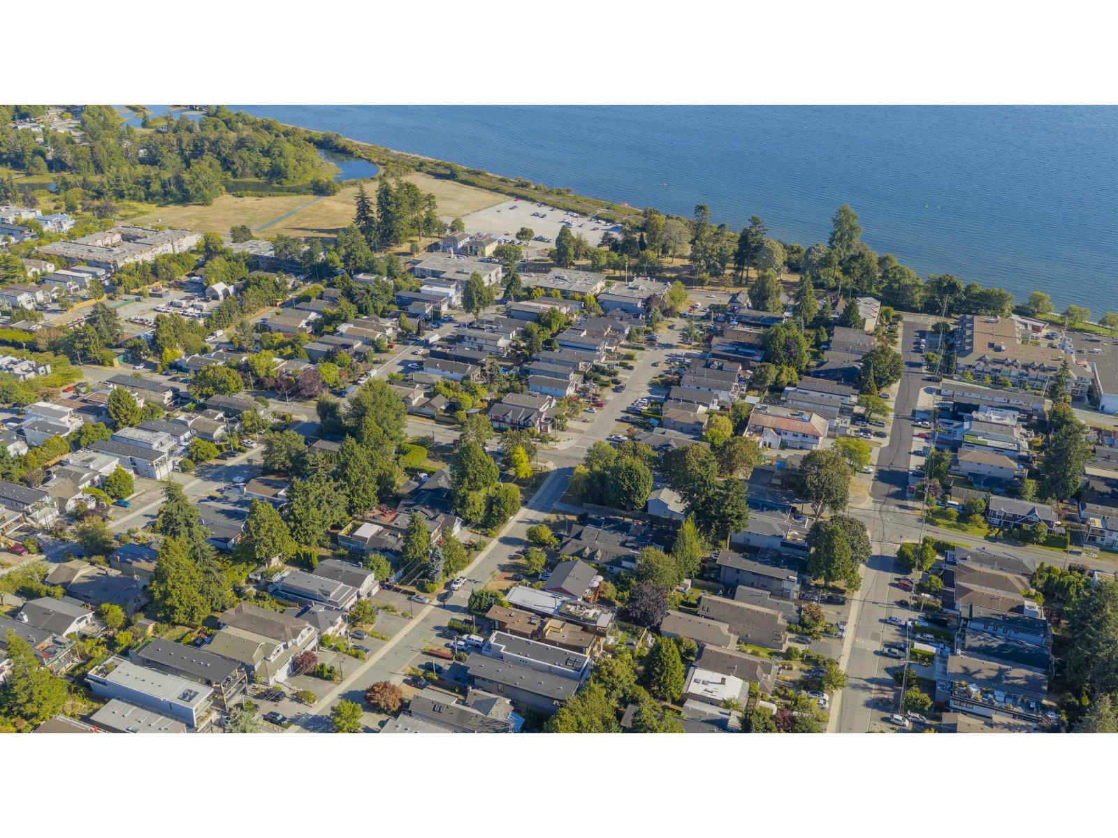 942 Lee Street, White Rock