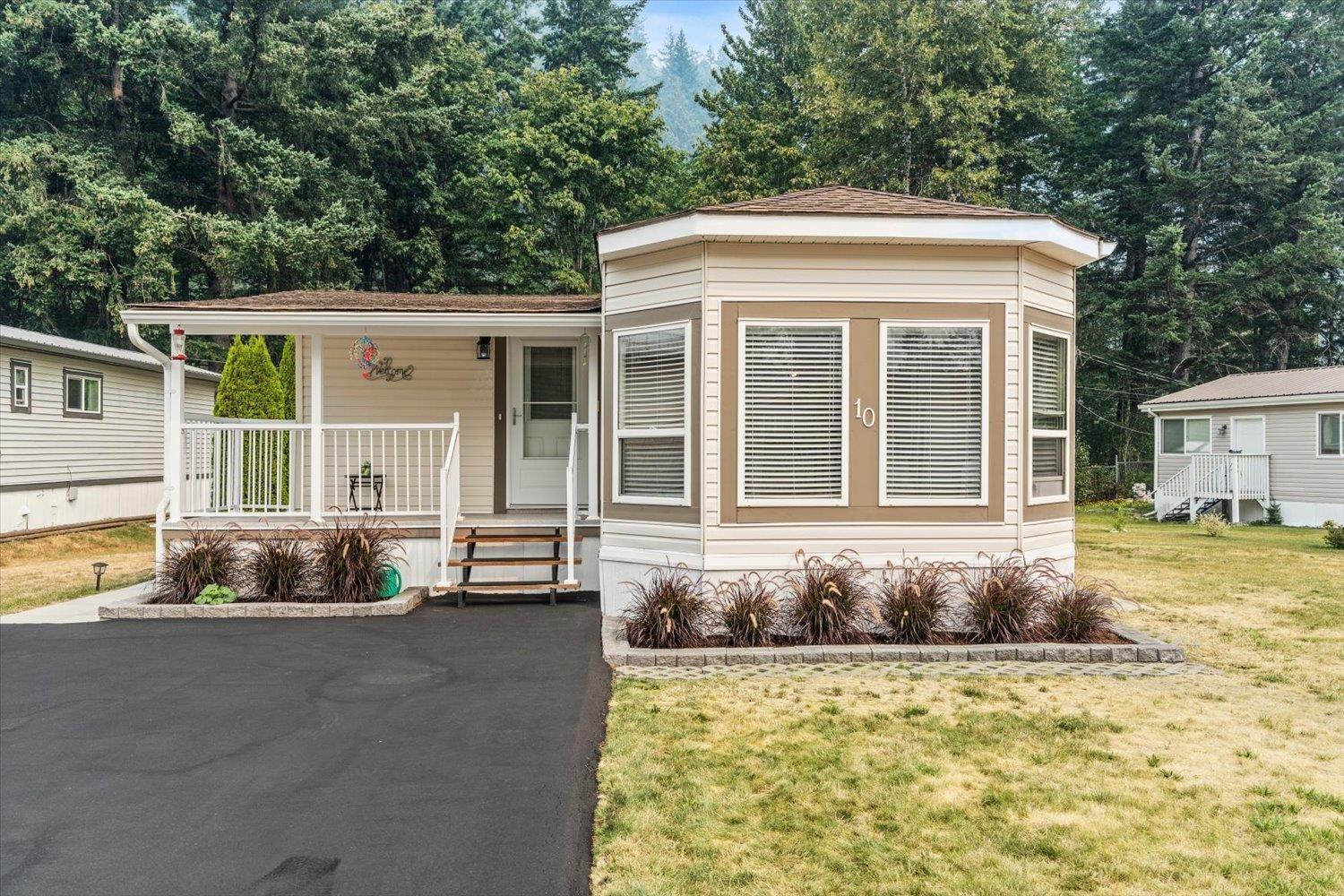 10 65367 Kawkawa Lake Road, Hope