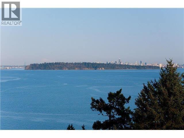 3699 Sunset Lane, West Vancouver