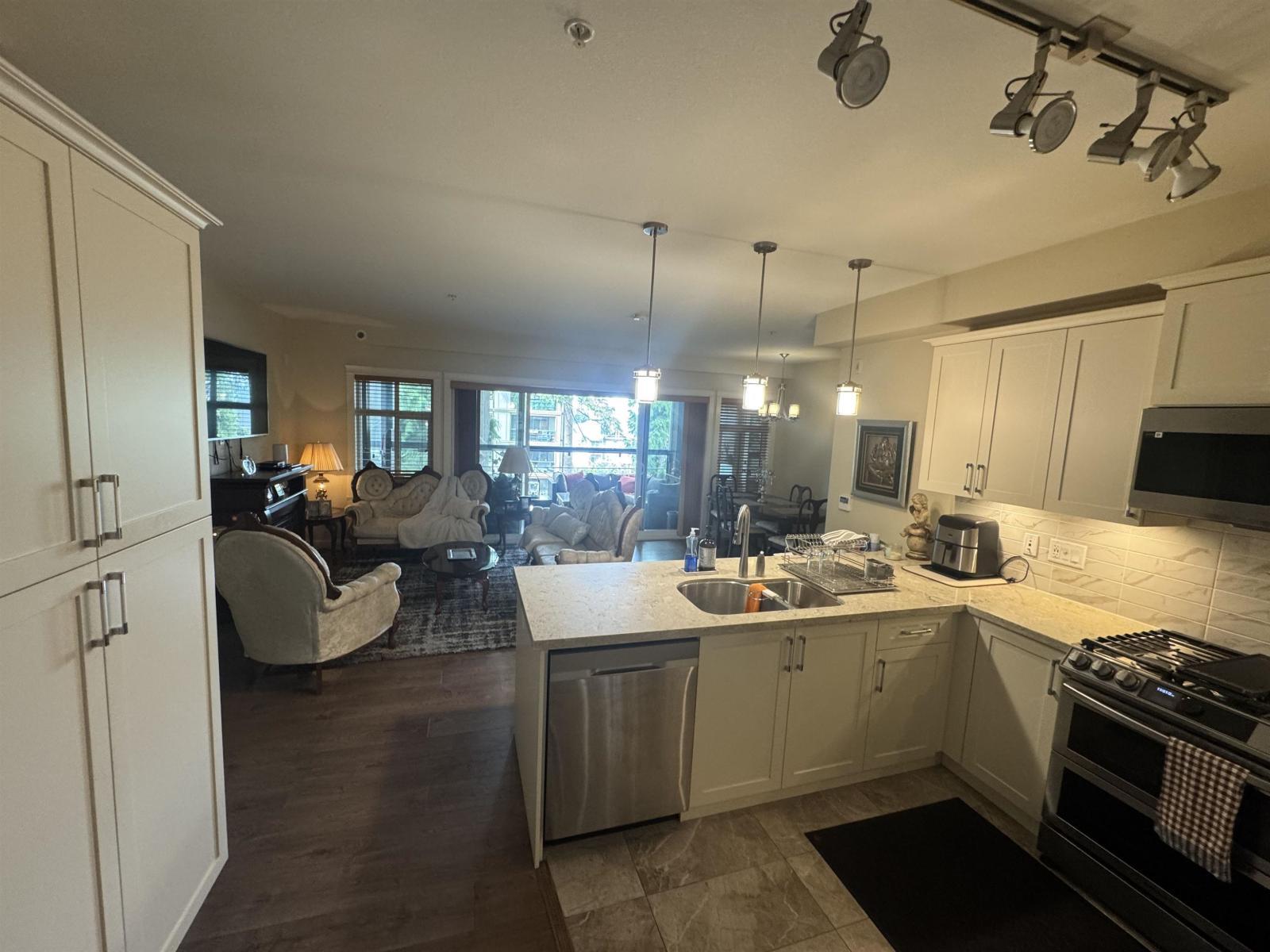 409 3535 146A Street, Surrey