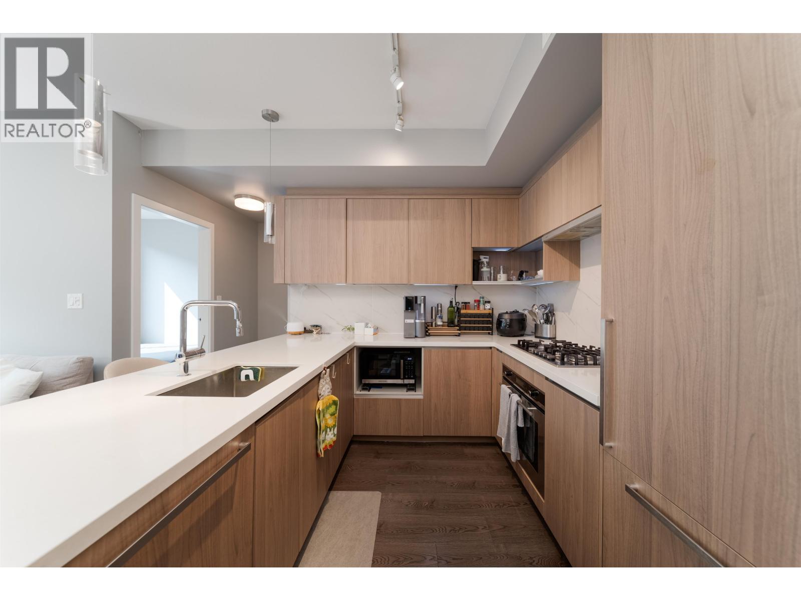 210 9333 Tomicki Avenue, Richmond