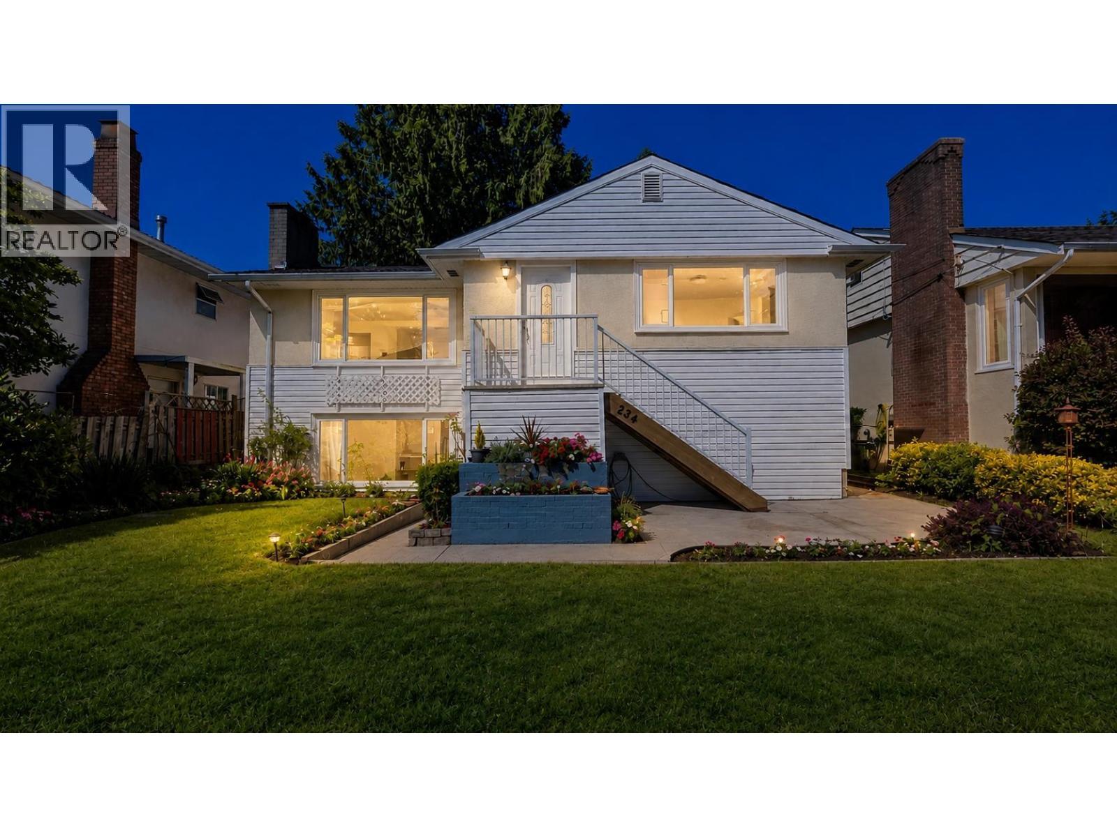 234 W 23RD Street, North Vancouver