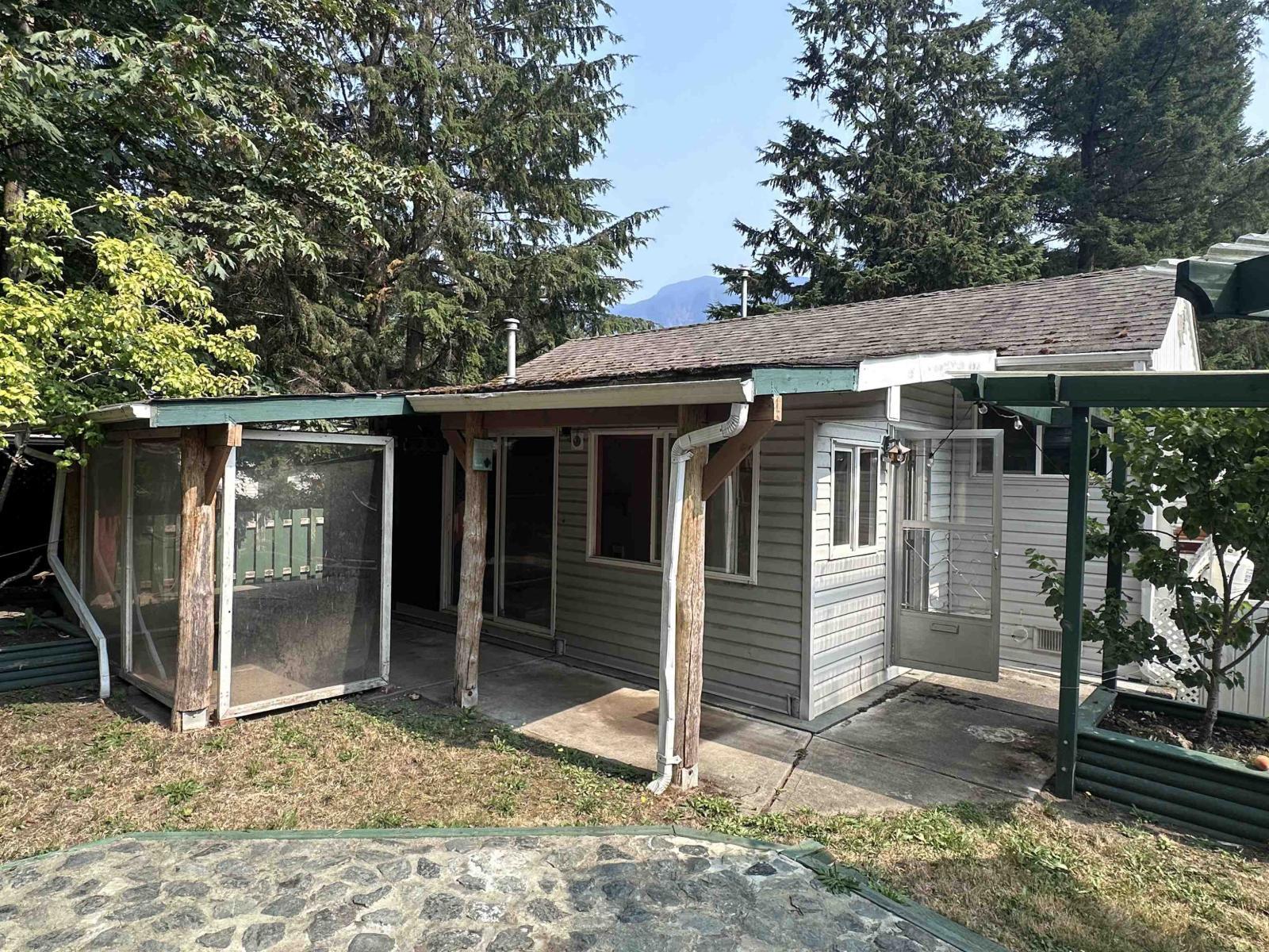 43 1650 Columbia Valley Road, Columbia Valley