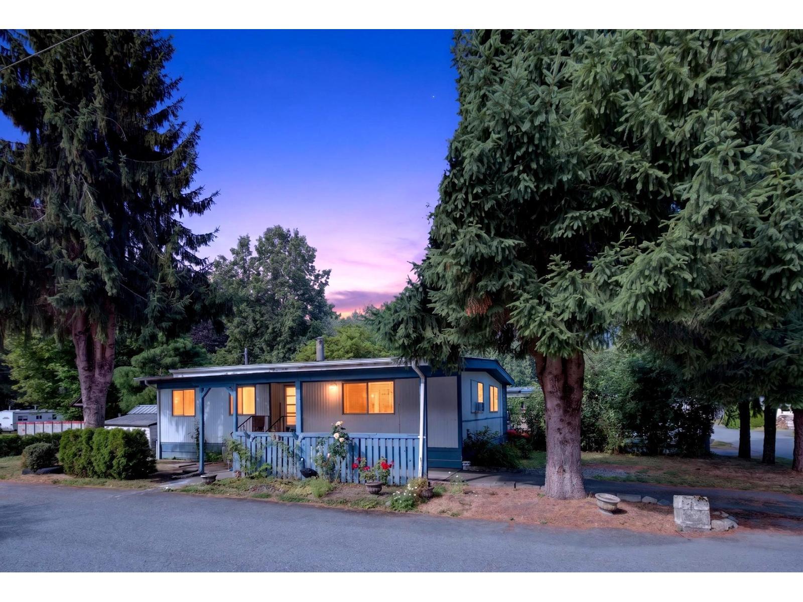 109 3942 Columbia Valley Road, Cultus Lake