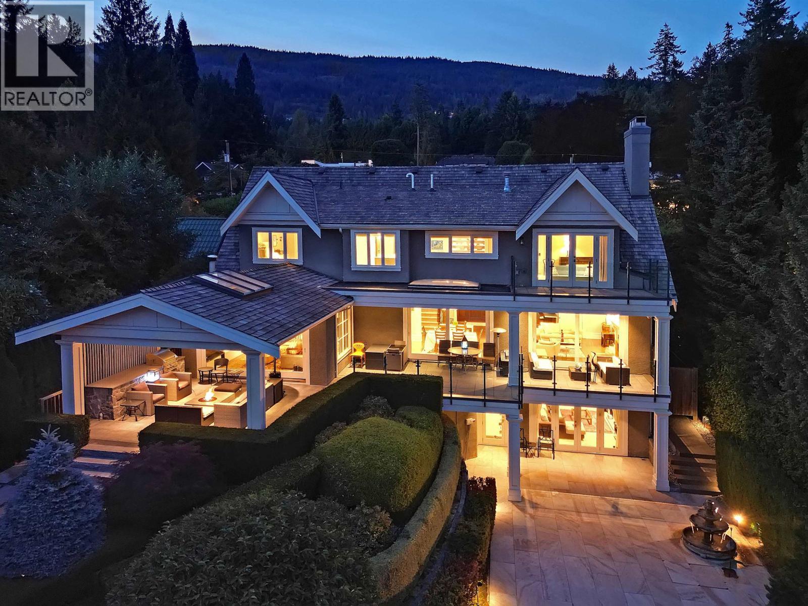 2920 Mathers Avenue, West Vancouver