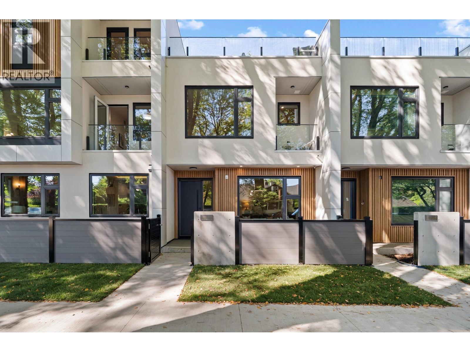 3 1491 Devonshire Crescent, Vancouver