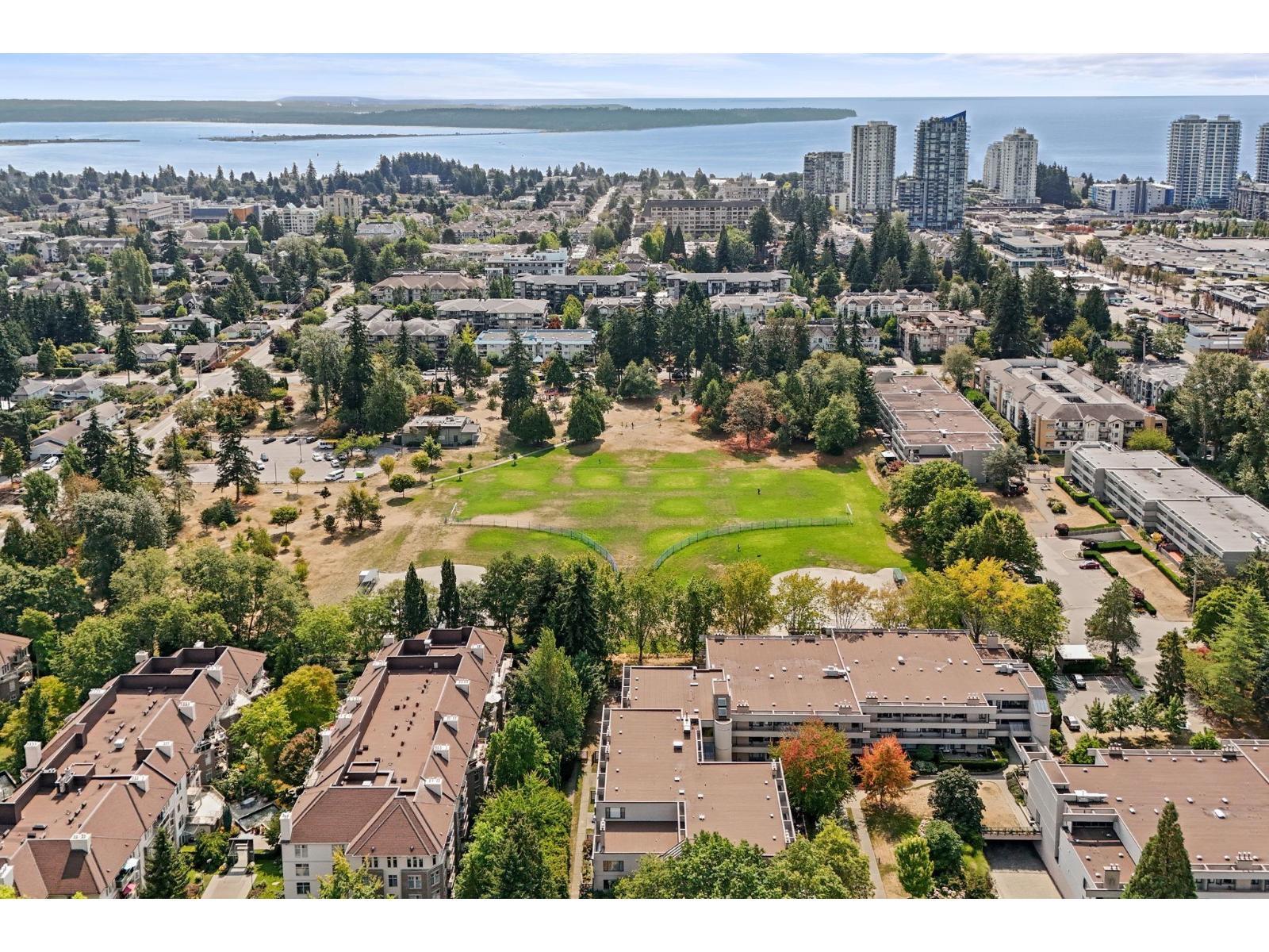 212 15313 19 Avenue, Surrey