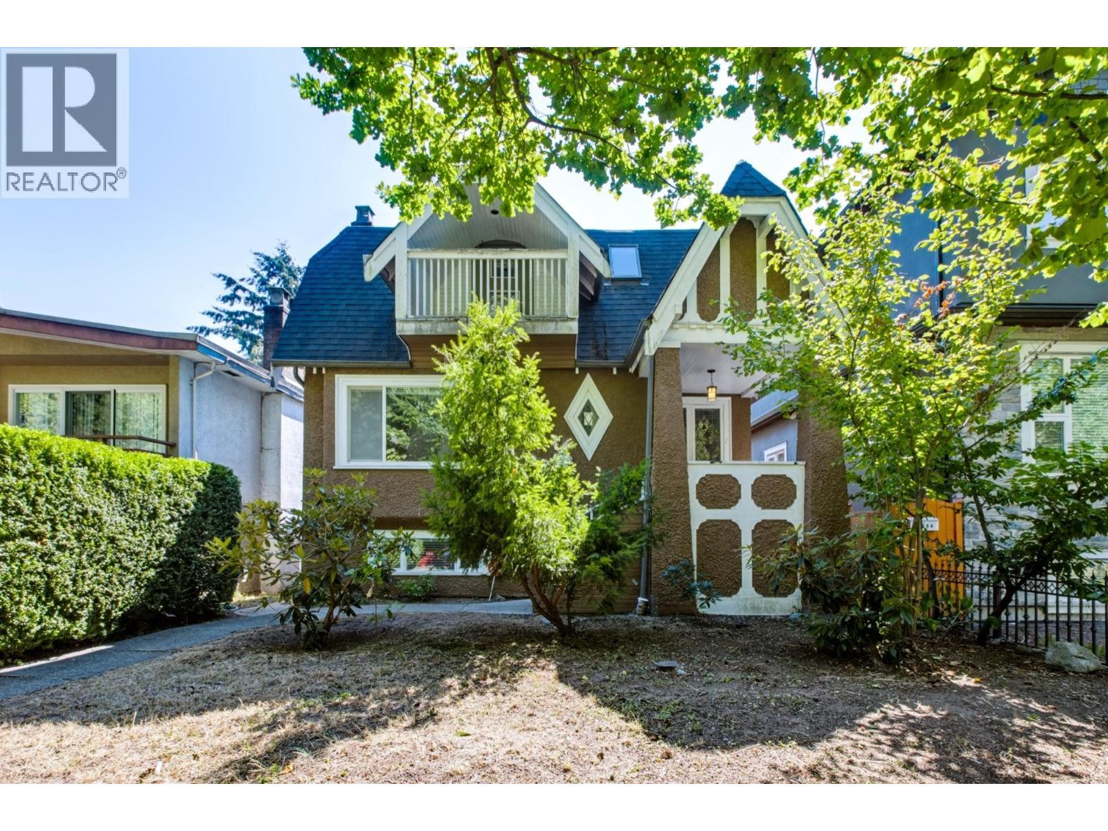 3888 W 15TH Avenue, Vancouver