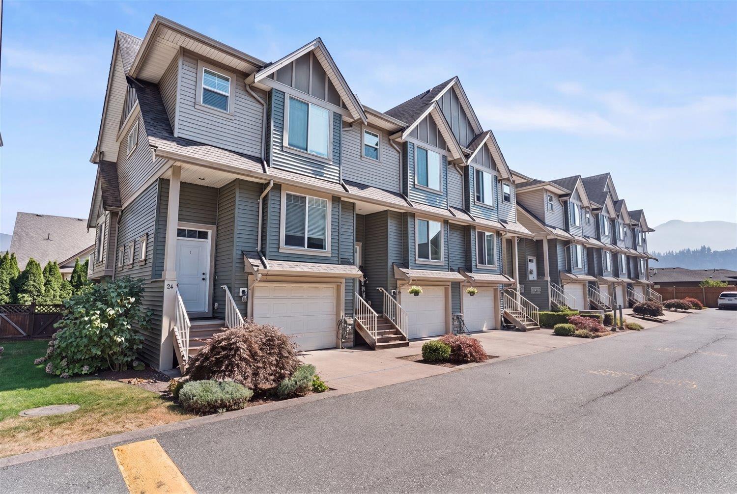 25 6498 Southdowne Place, Chilliwack