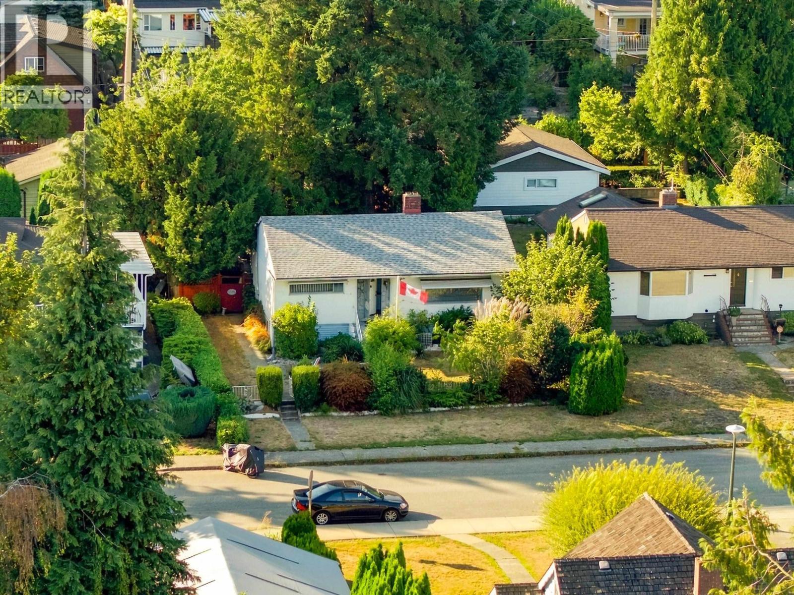 121 Sinclair Avenue, New Westminster