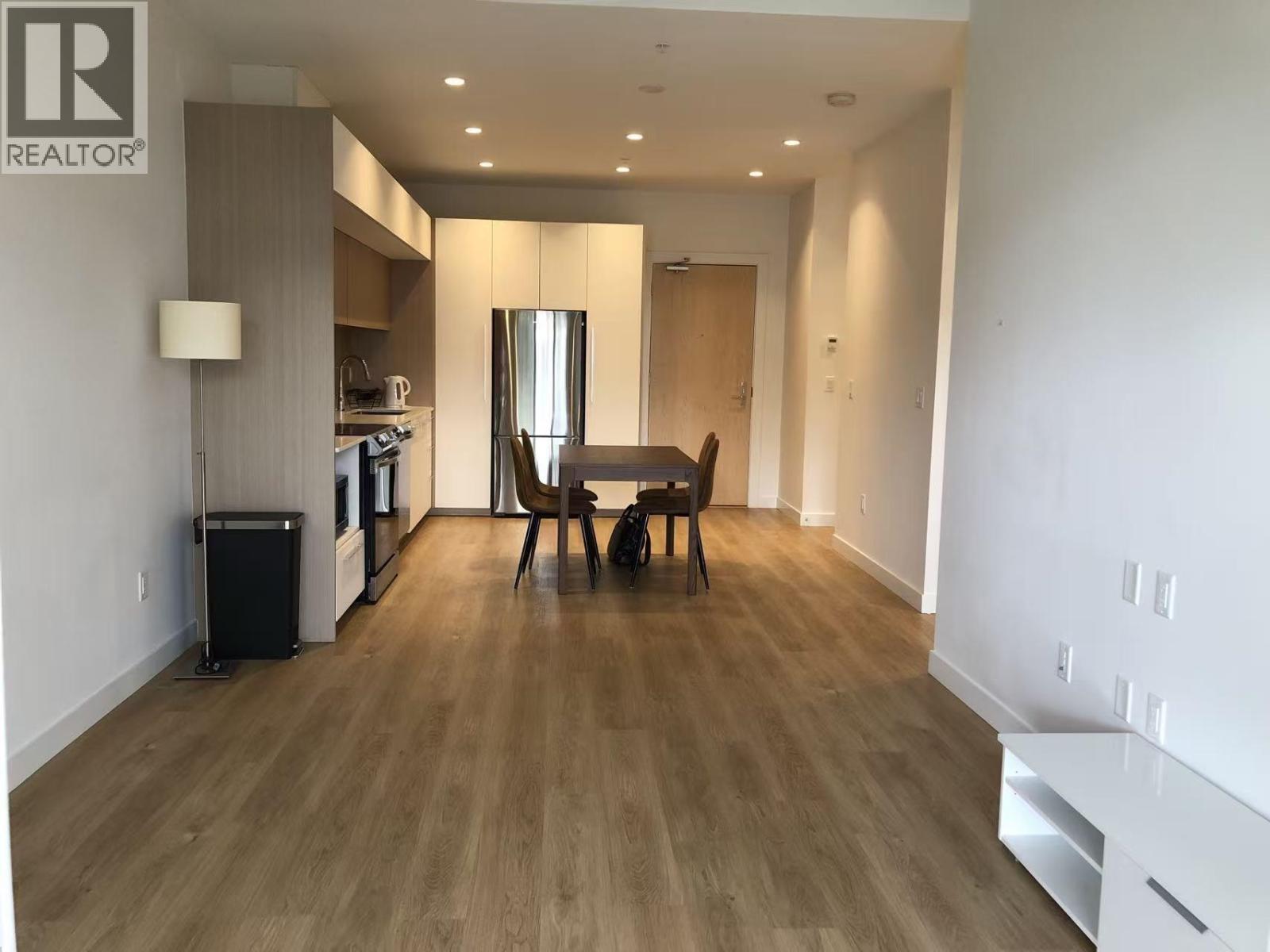 601 9888 University Crescent, Burnaby
