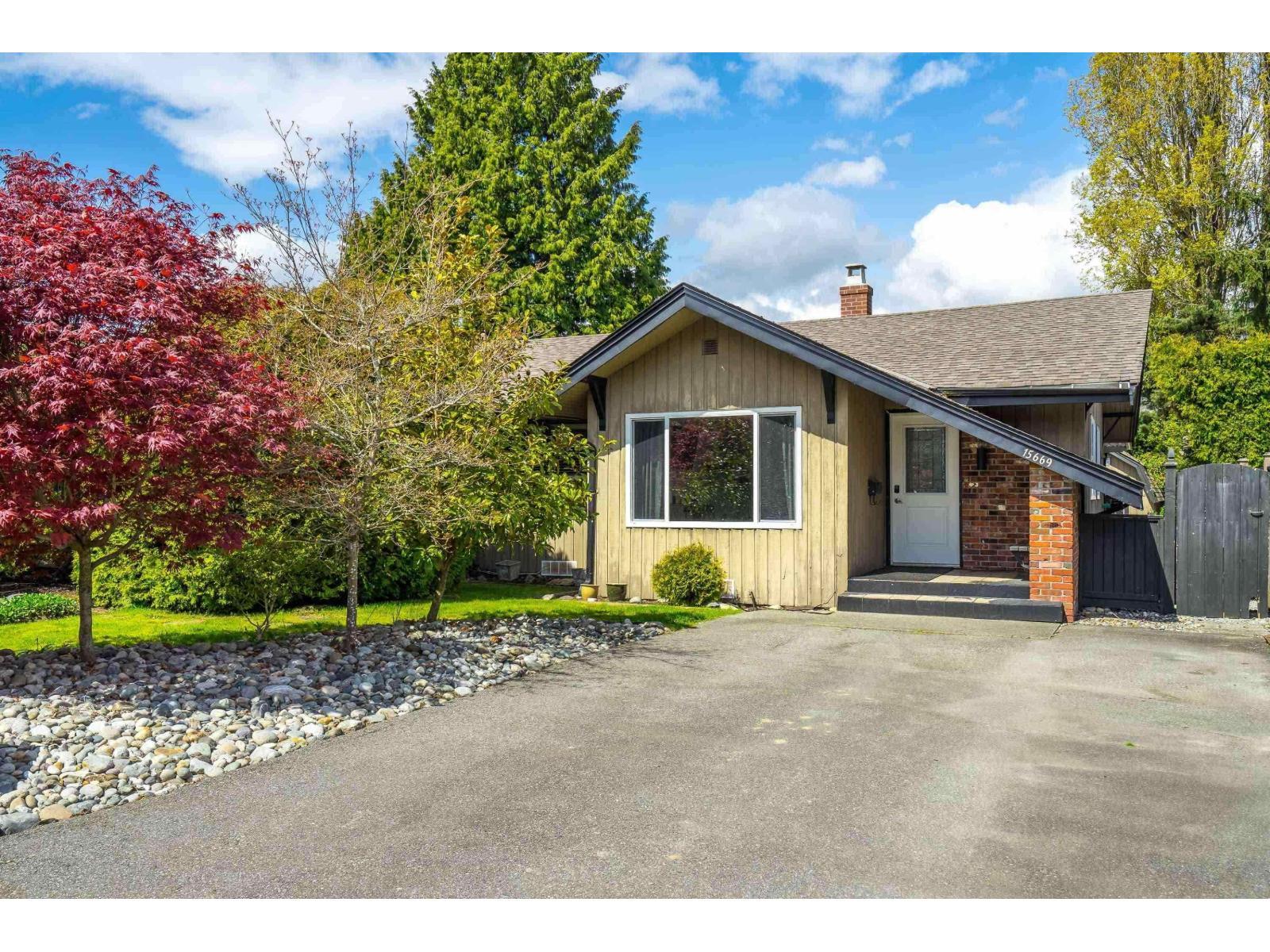 15669 20 Avenue, Surrey