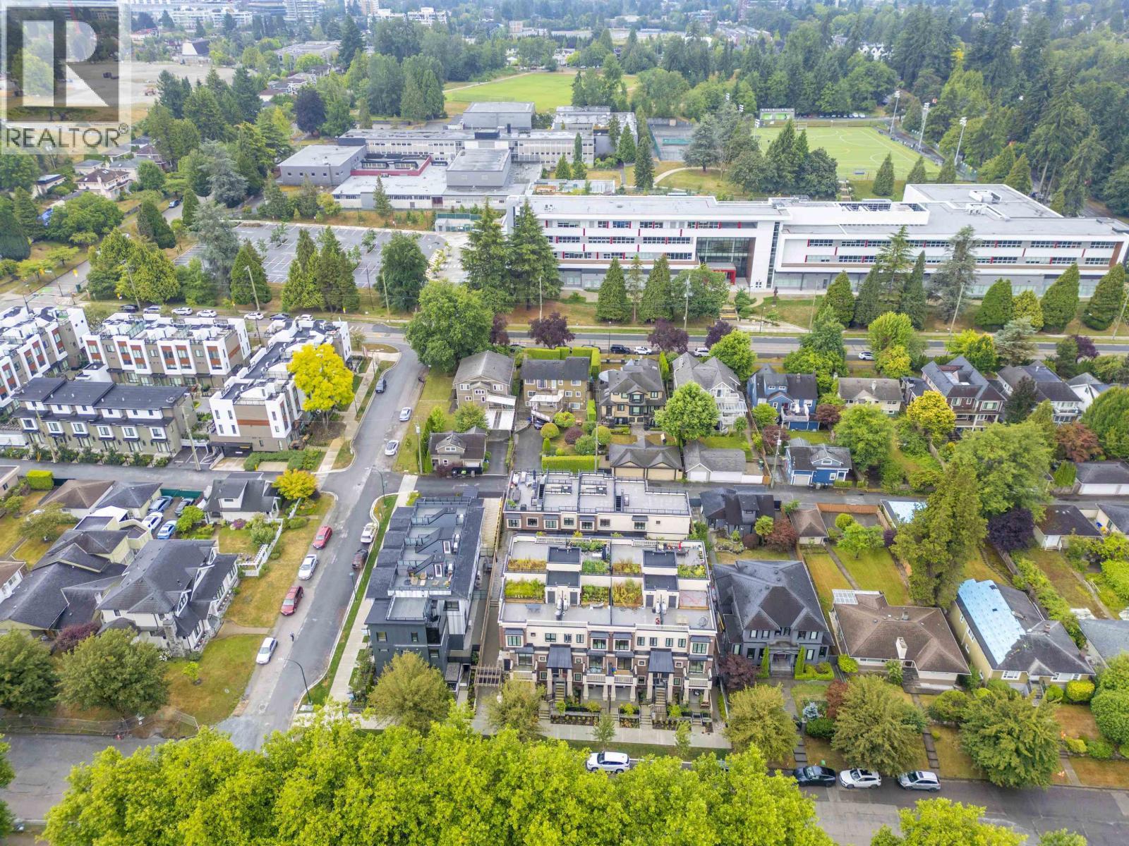 110 918 W 32ND Avenue, Vancouver