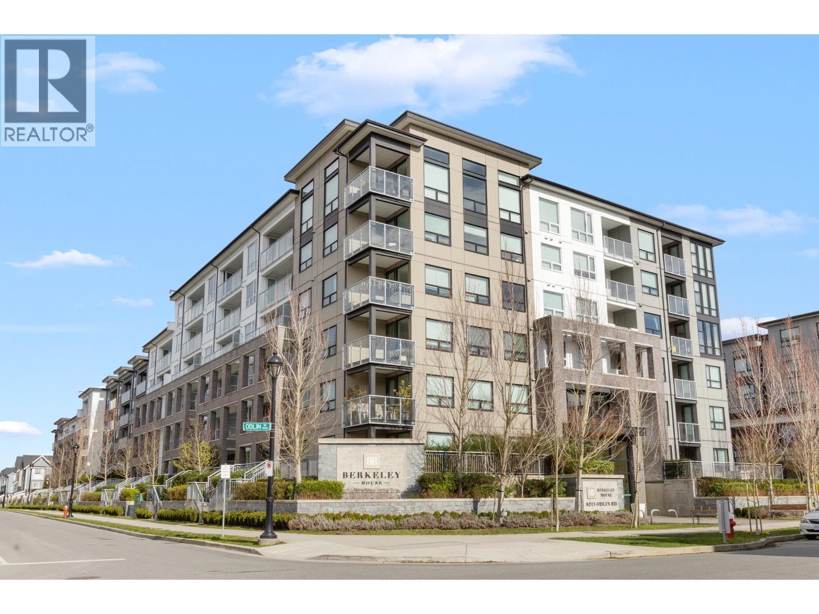 422 9213 Odlin Road, Richmond