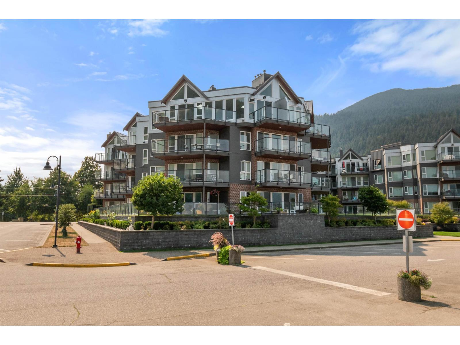 315 378 Esplanade Avenue, Harrison Hot Springs