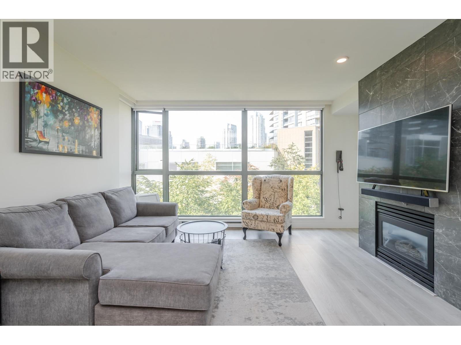 602 4888 Hazel Street, Burnaby