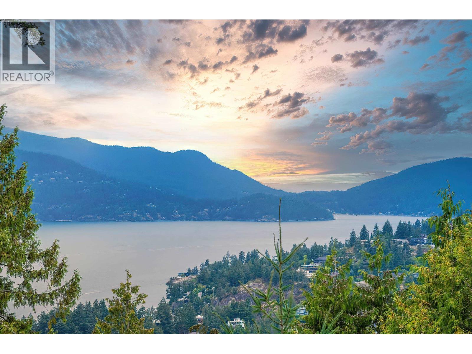 5343 Monte Bre Crescent, West Vancouver