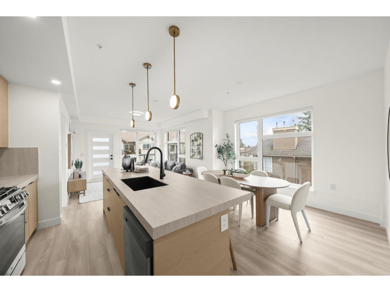 304 15353 17 Avenue, Surrey