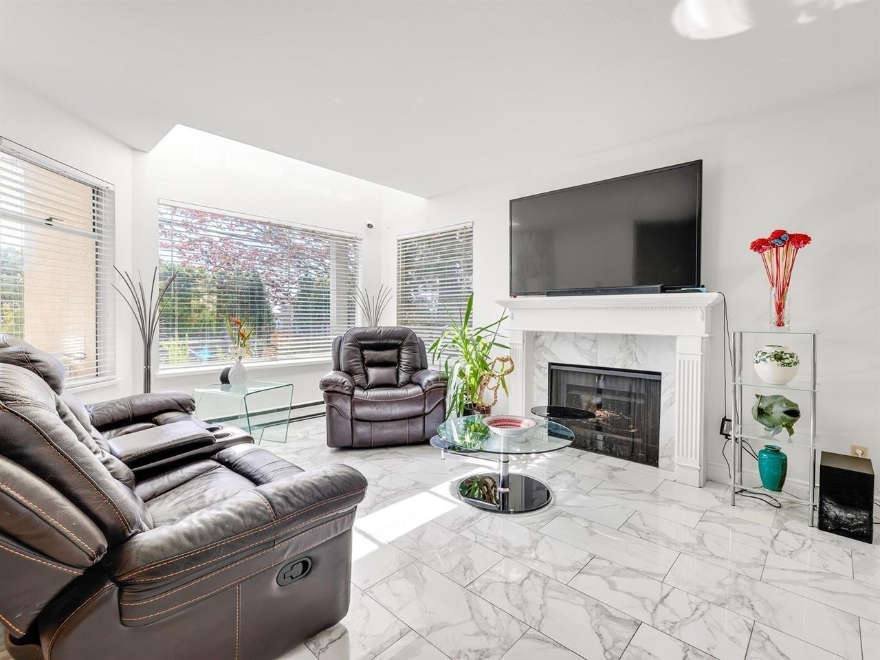 101 1225 Merklin Street, White Rock