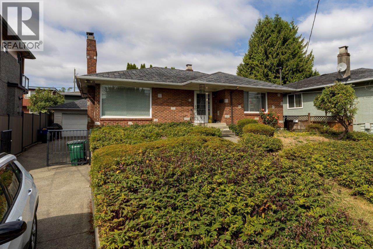 911 Sperling Avenue, Burnaby