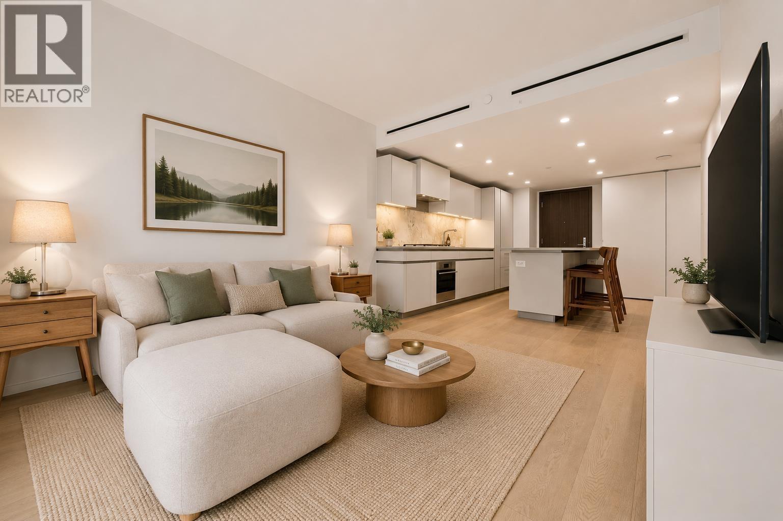 605 889 Pacific Street, Vancouver