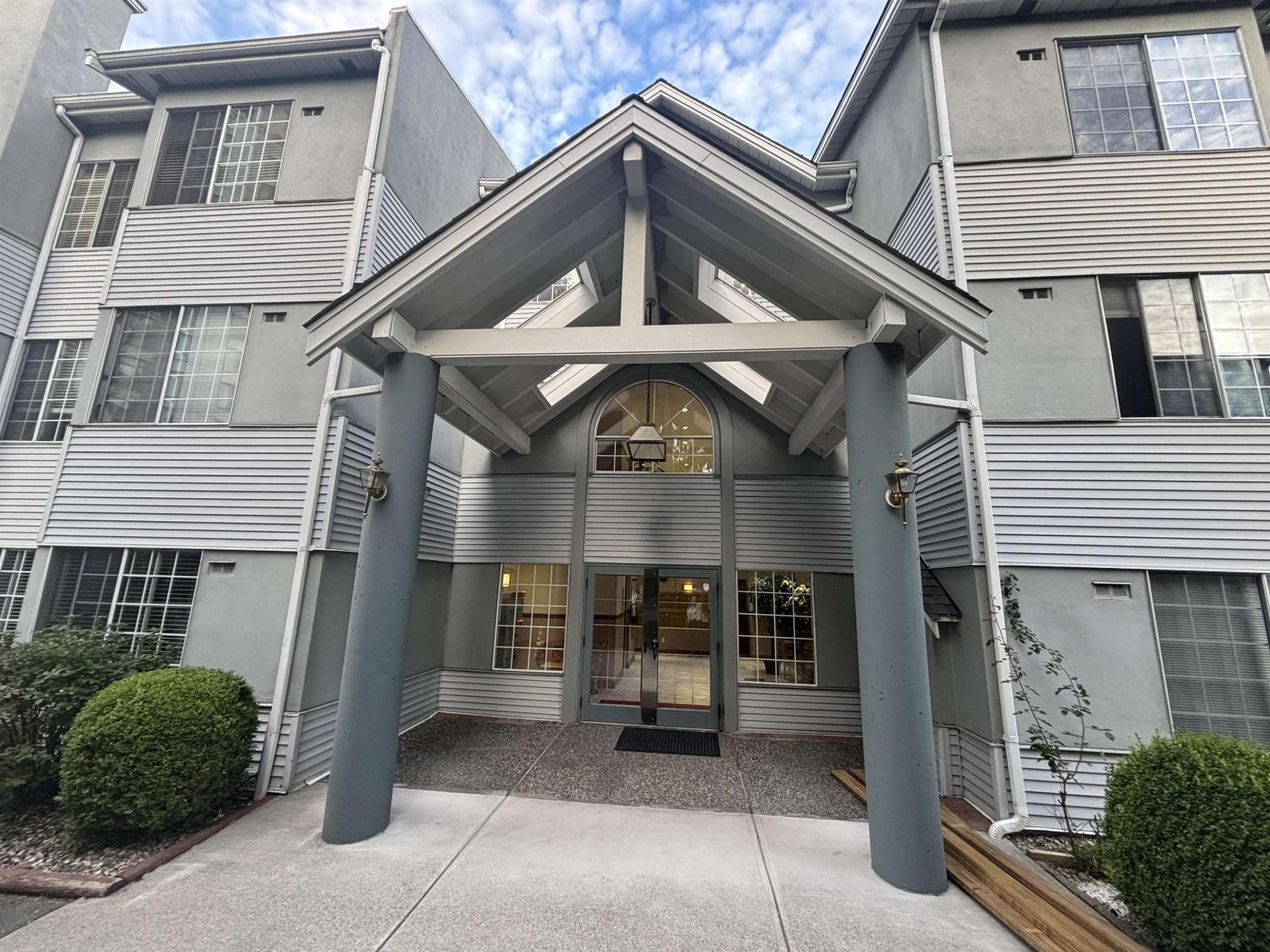 311 13910 101 Avenue, Surrey