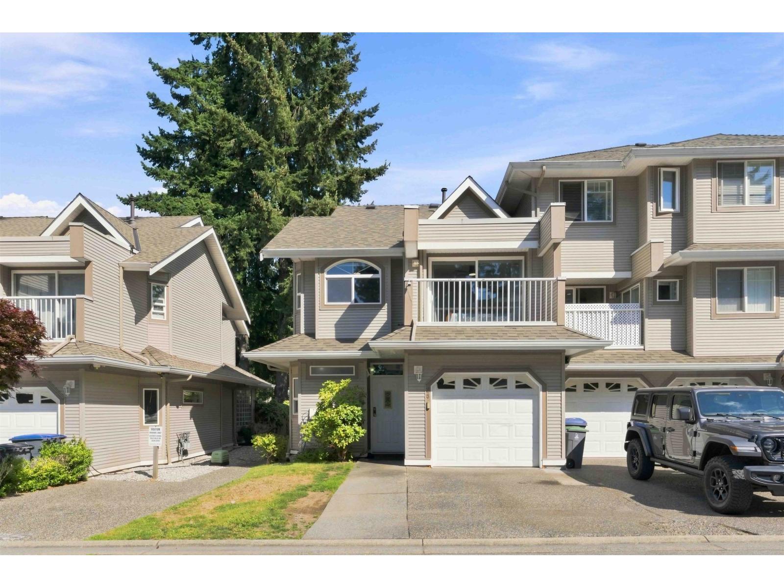 25 8289 121A Street, Surrey