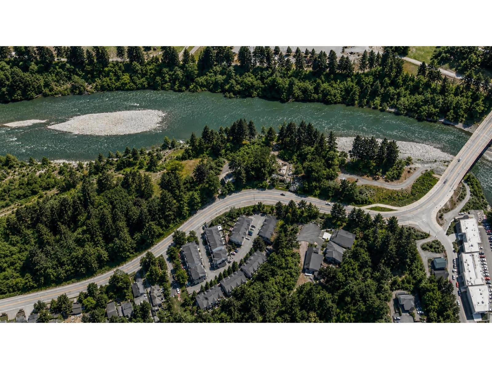 18 45390 Vedder Mountain Road, Cultus Lake