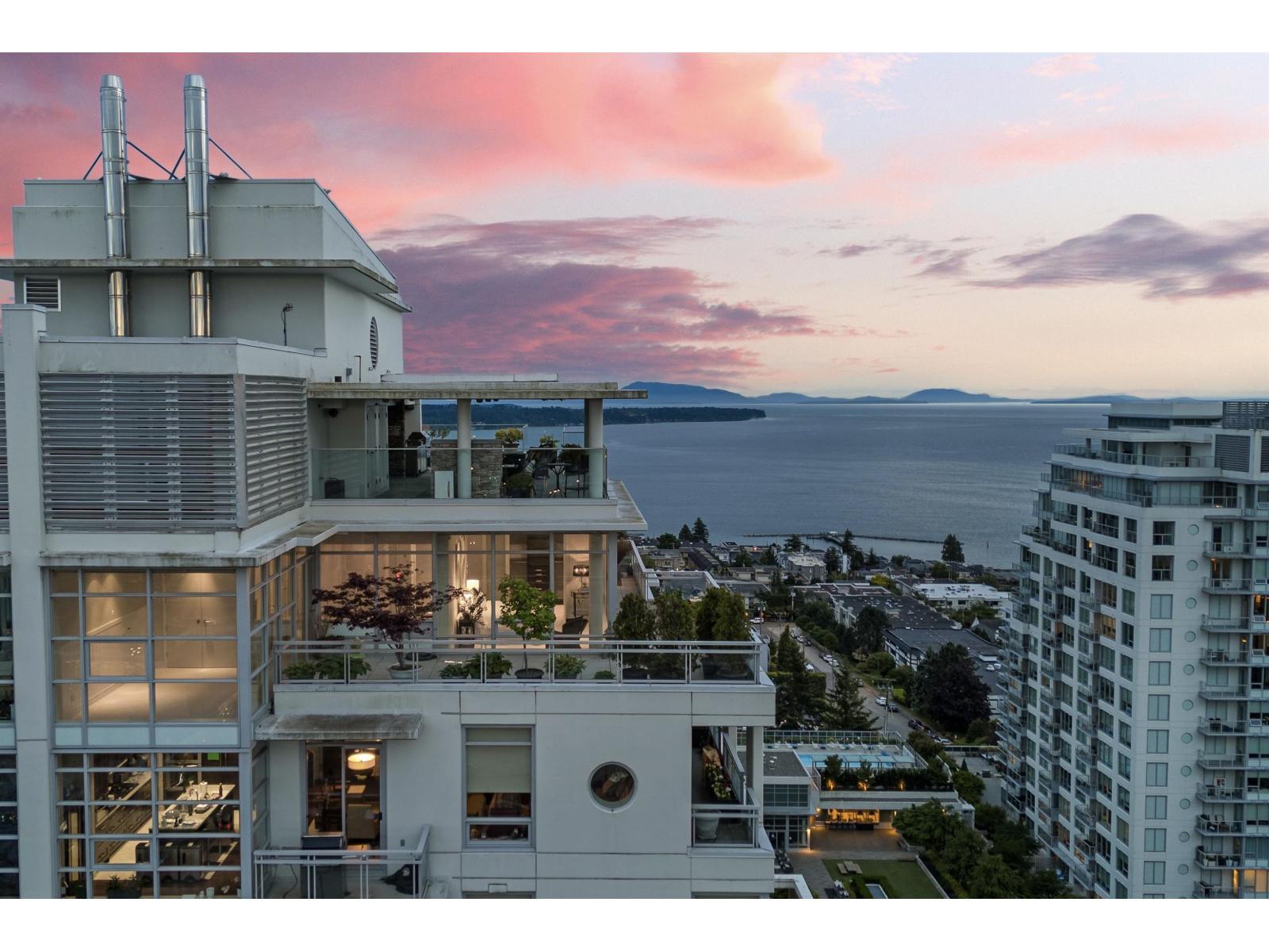 PH2 1473 Johnston Road, White Rock