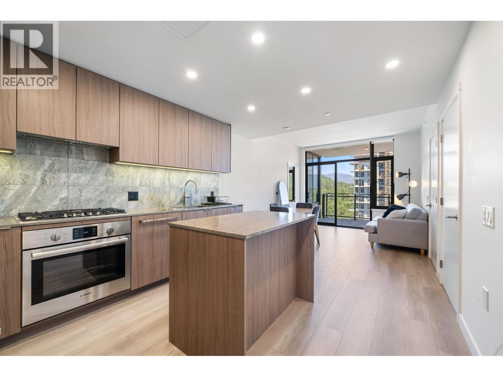 1806 626 Claremont Street, Coquitlam