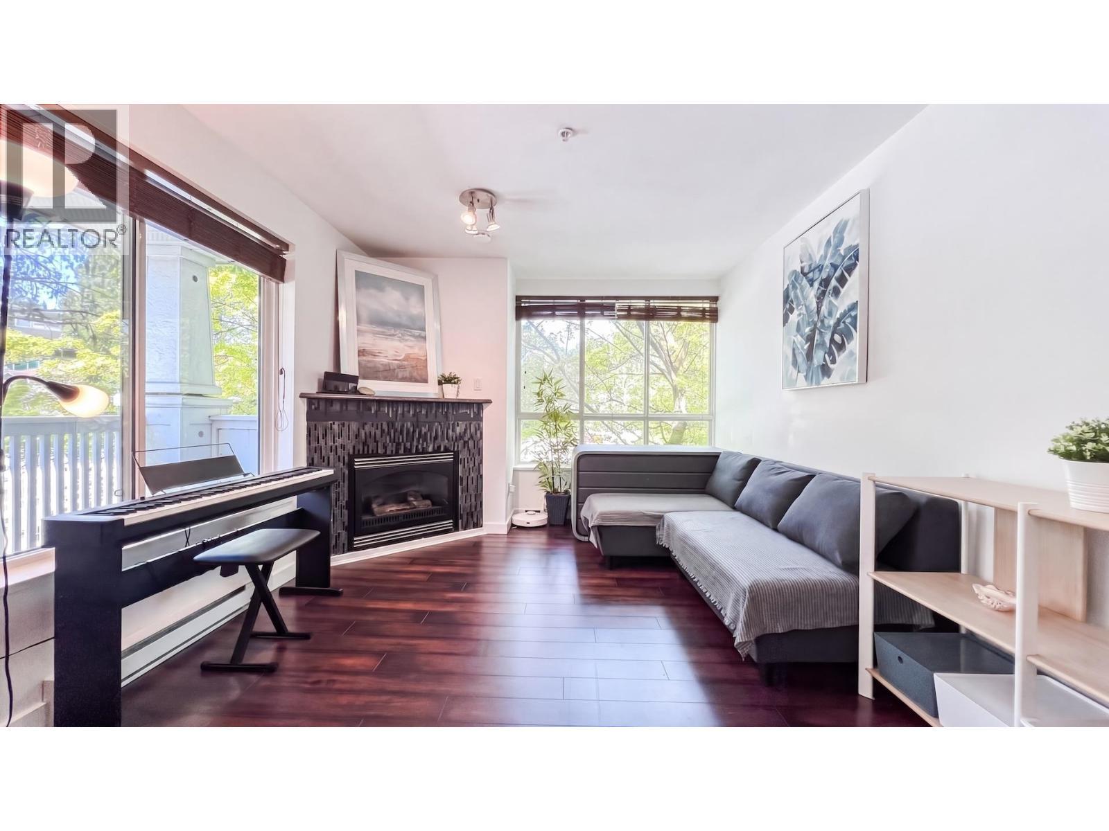 306 1111 Lynn Valley Road, North Vancouver