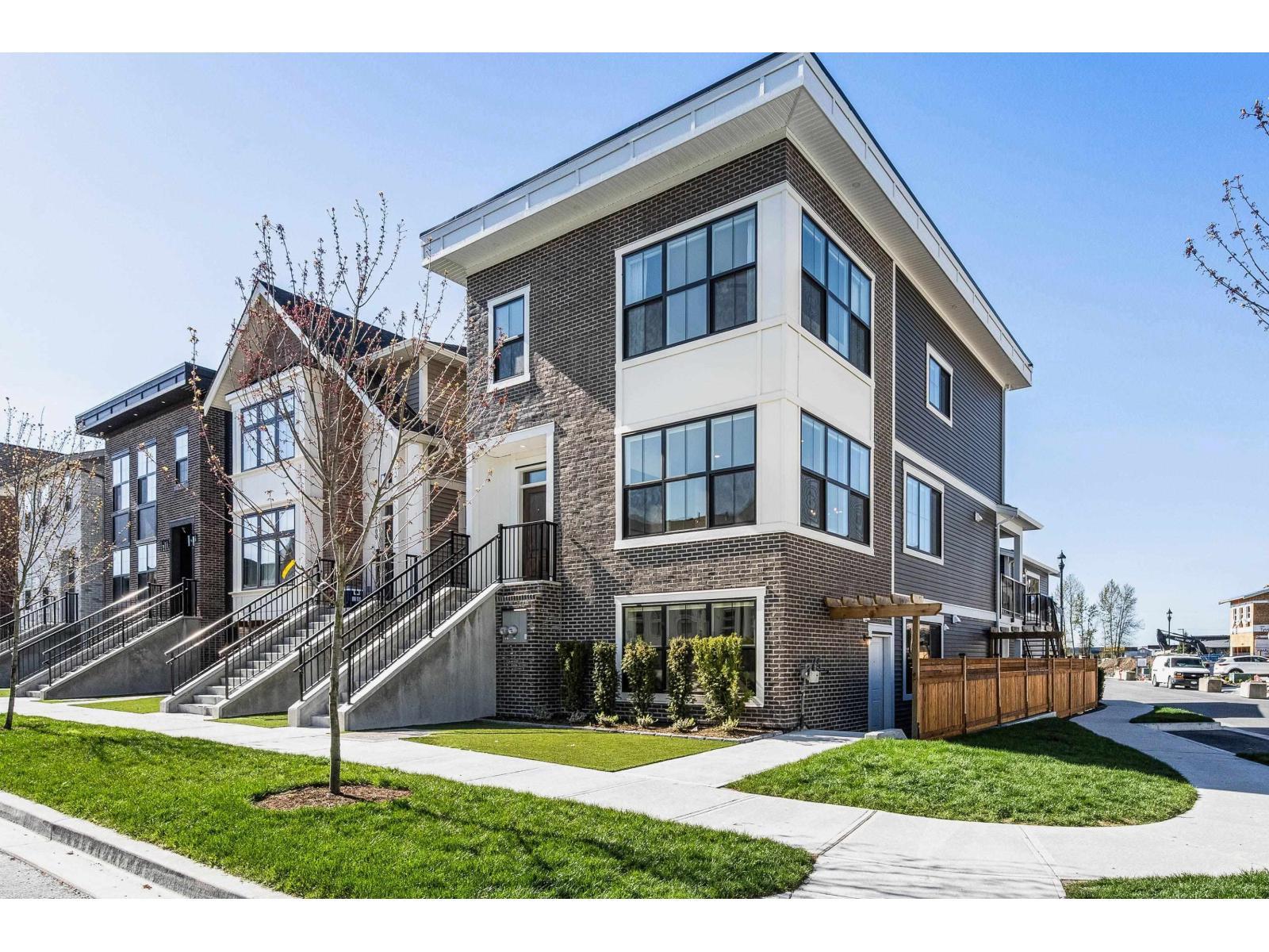 7103 Copperwood Street, Chilliwack