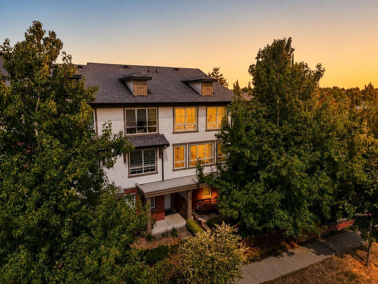 128 19505 68A Avenue, Surrey