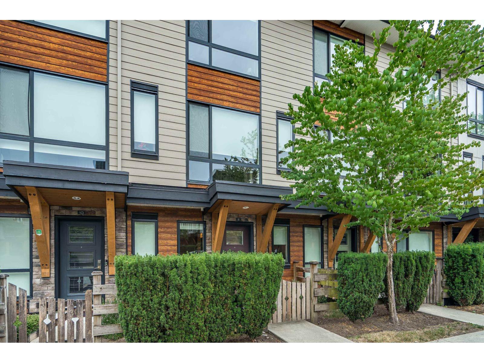 11 16488 64 Avenue, Surrey