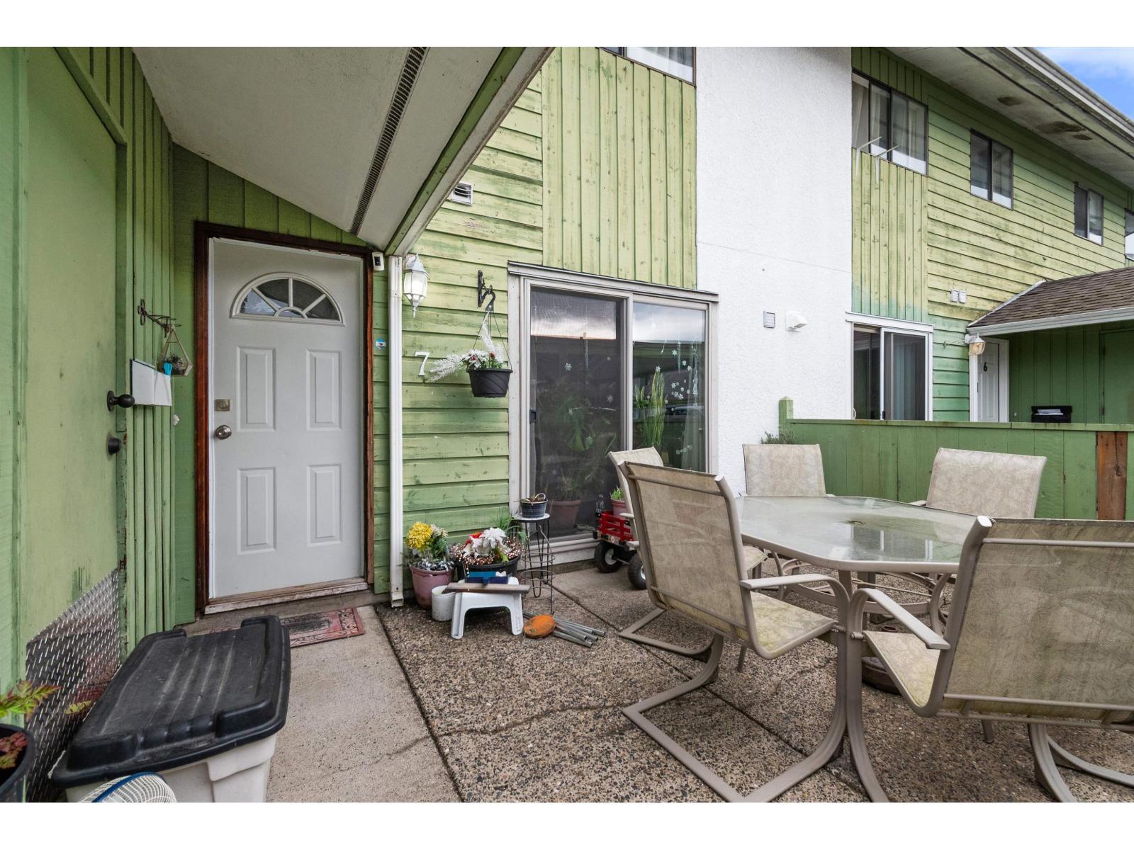 7 9342 Hazel Street, Chilliwack