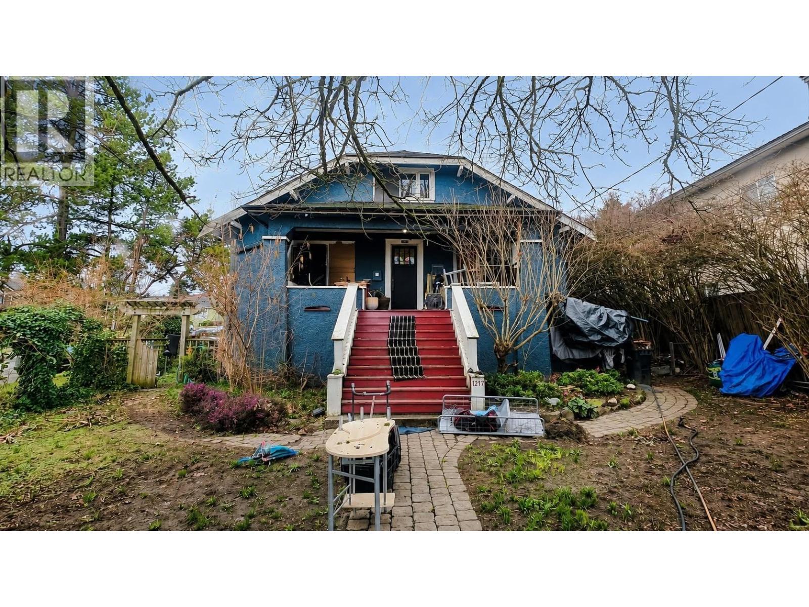 1217 Sixth Avenue, New Westminster