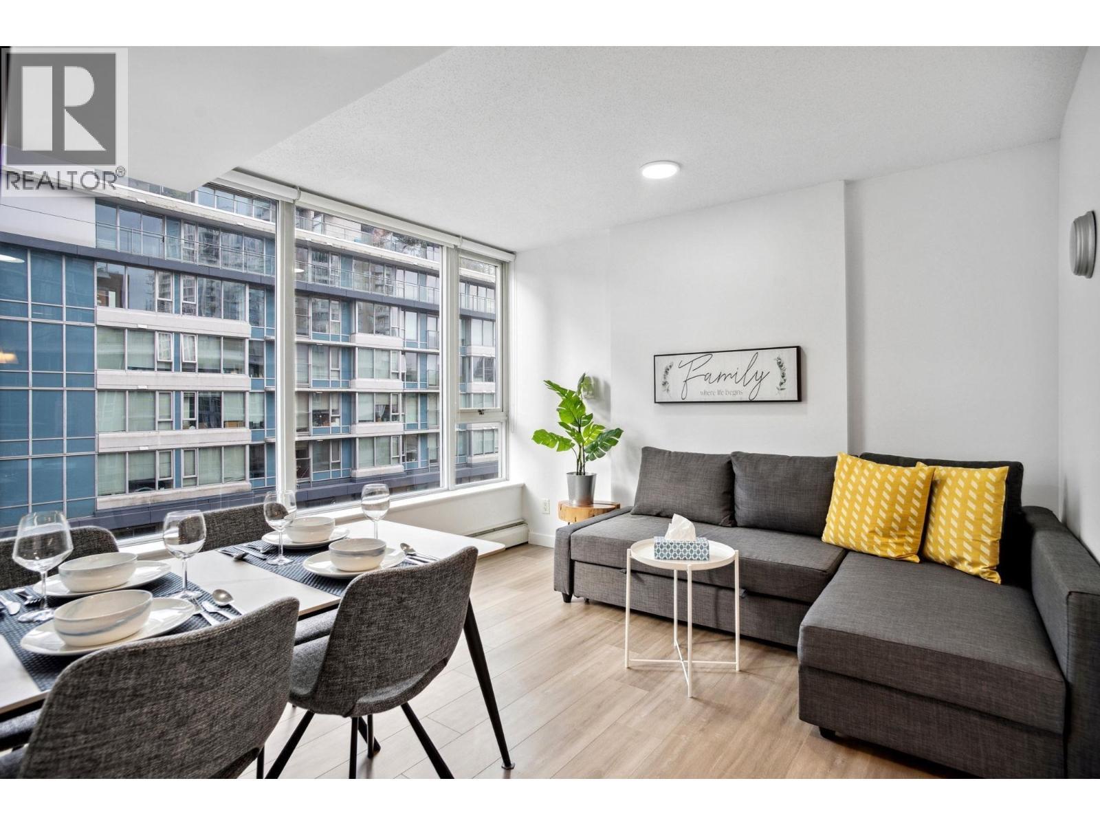 605 618 Abbott Street, Vancouver