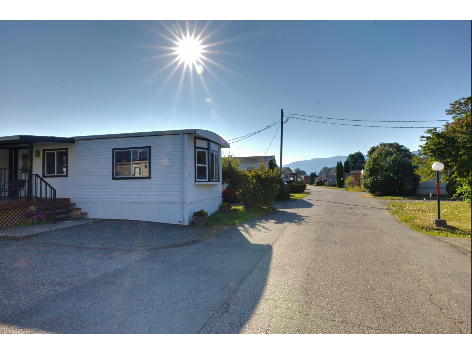 16 1884 Heath Road, Agassiz