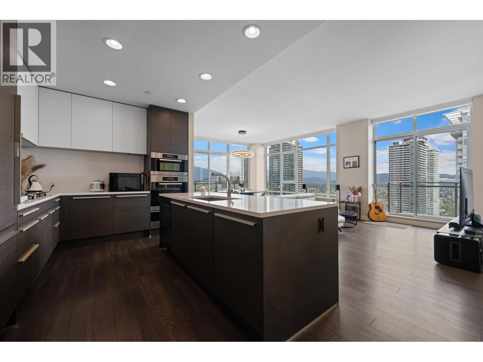 4502 2008 Rosser Avenue, Burnaby