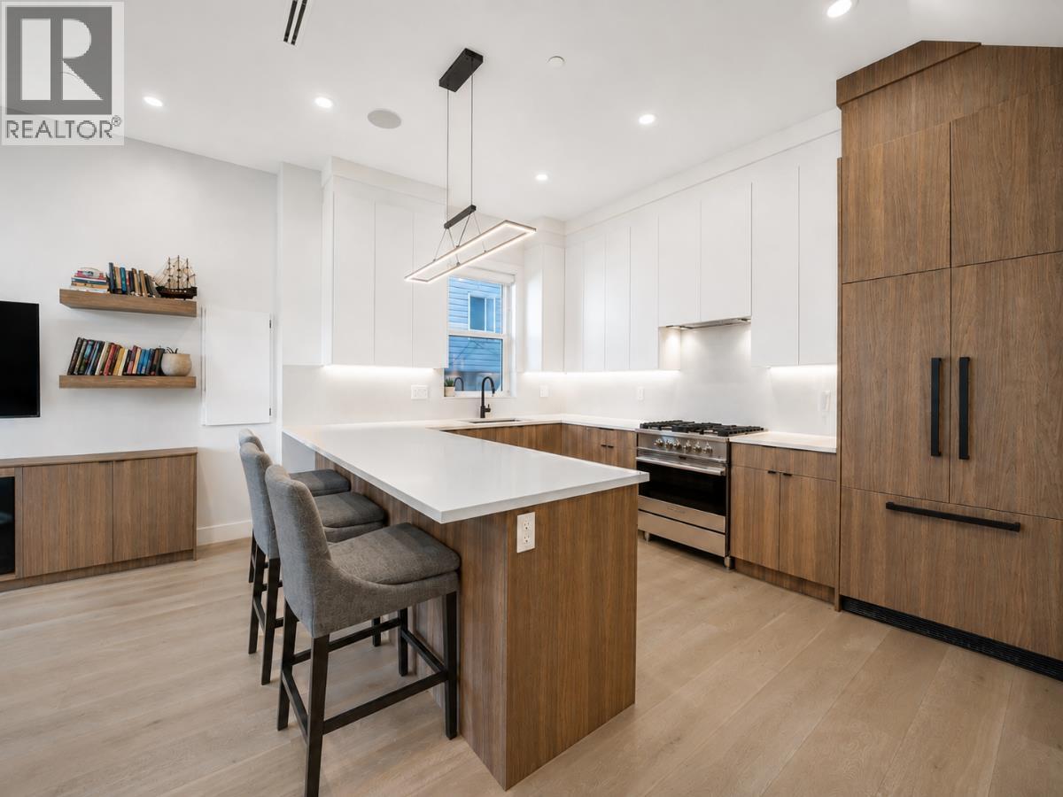 1907 E 40TH Avenue, Vancouver