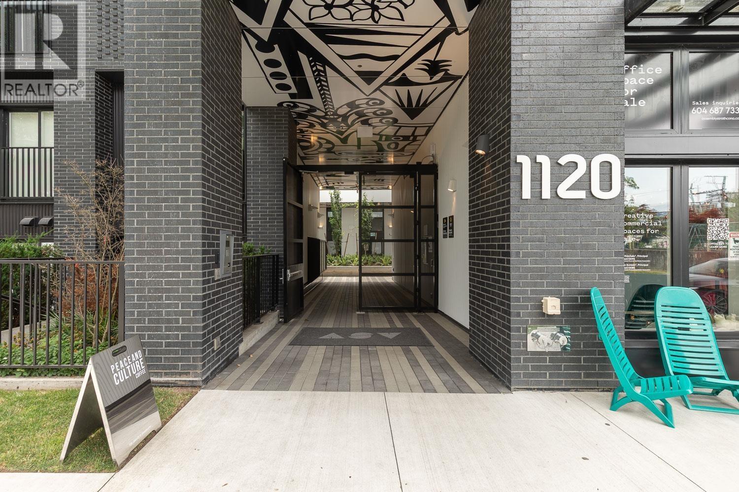 321 1120 E Georgia Street, Vancouver