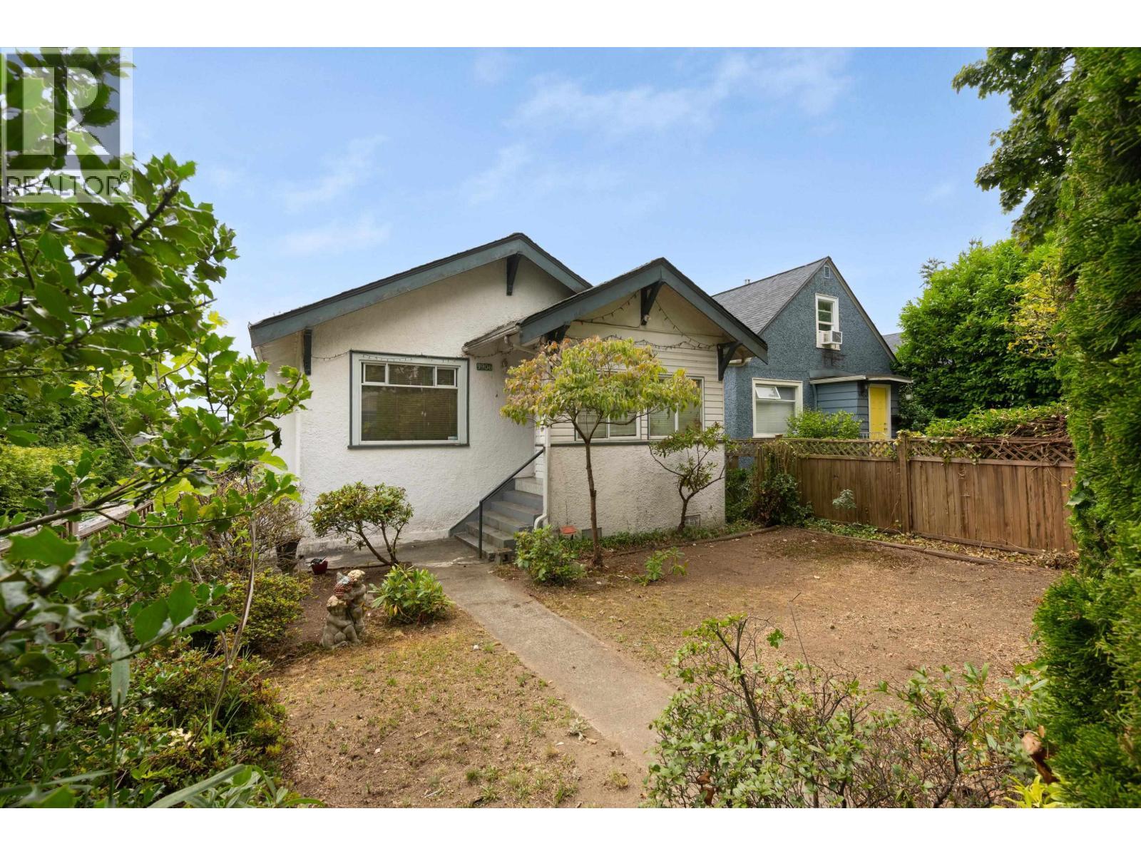 3906 Pender Street, Burnaby
