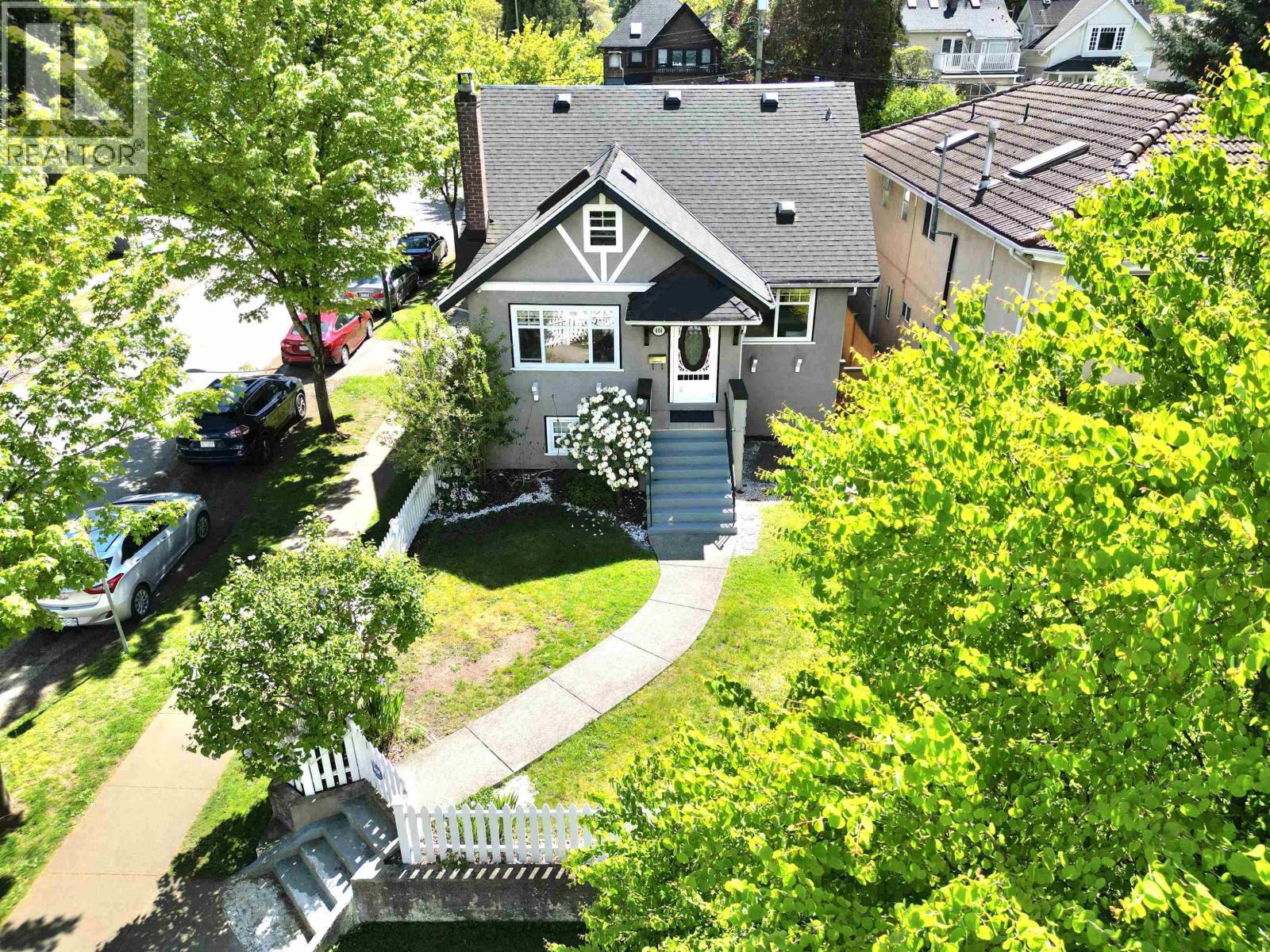 404 W 18TH Avenue, Vancouver
