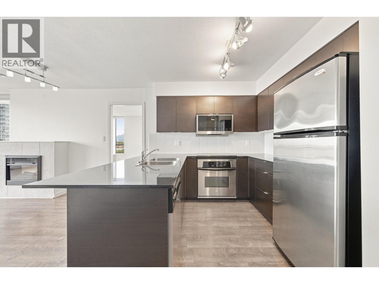 1806 4182 Dawson Street, Burnaby
