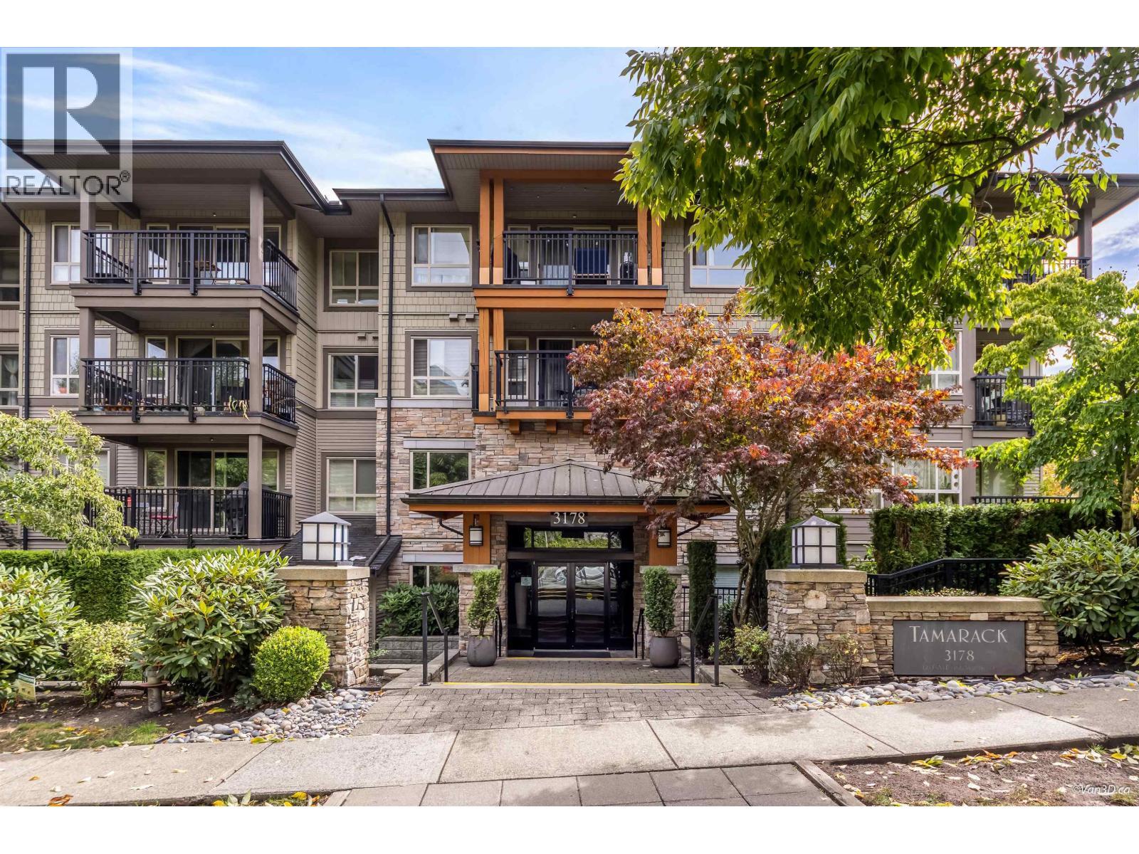 420 3178 Dayanee Springs Boulevard, Coquitlam
