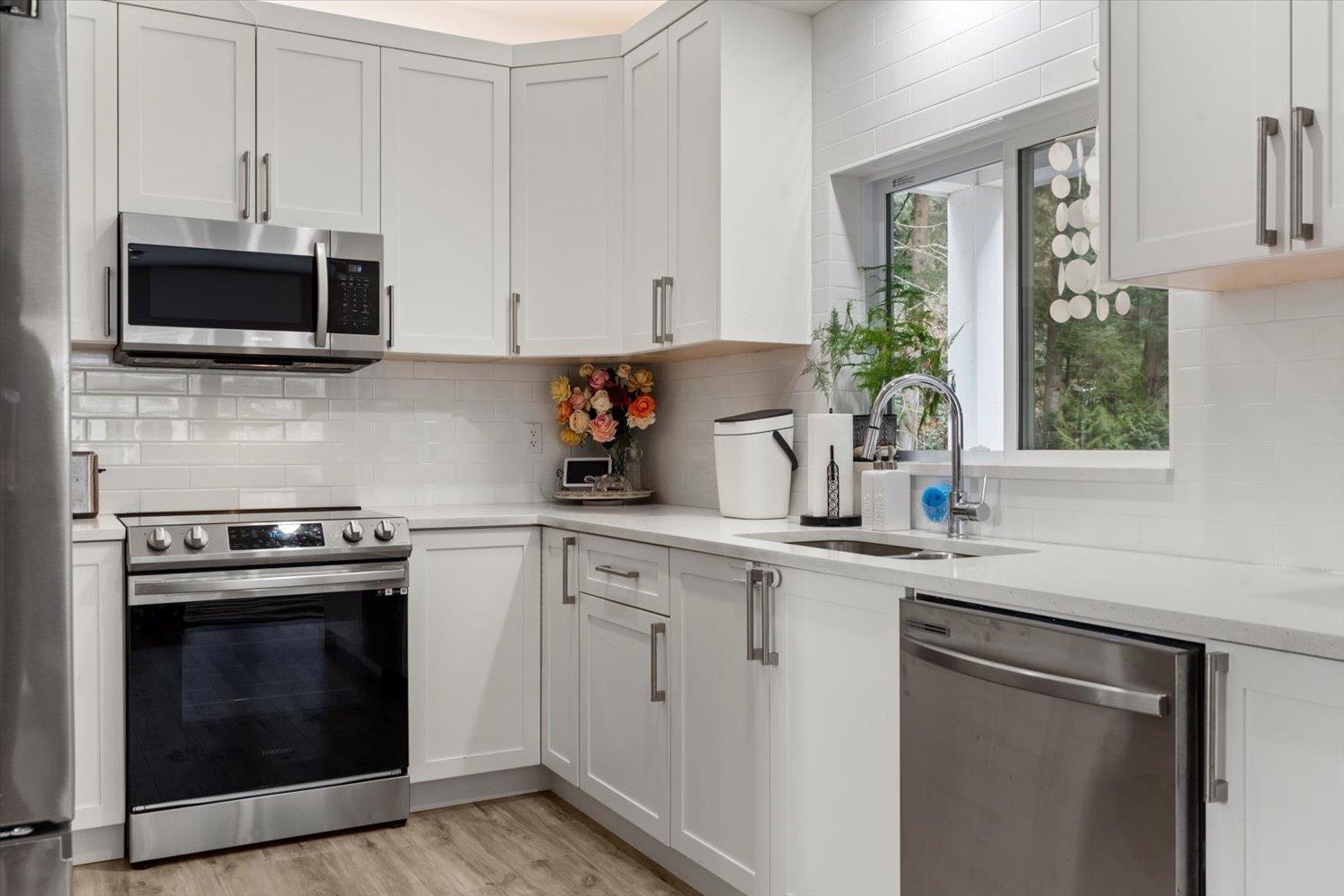 17 750 Hot Springs Road, Harrison Hot Springs