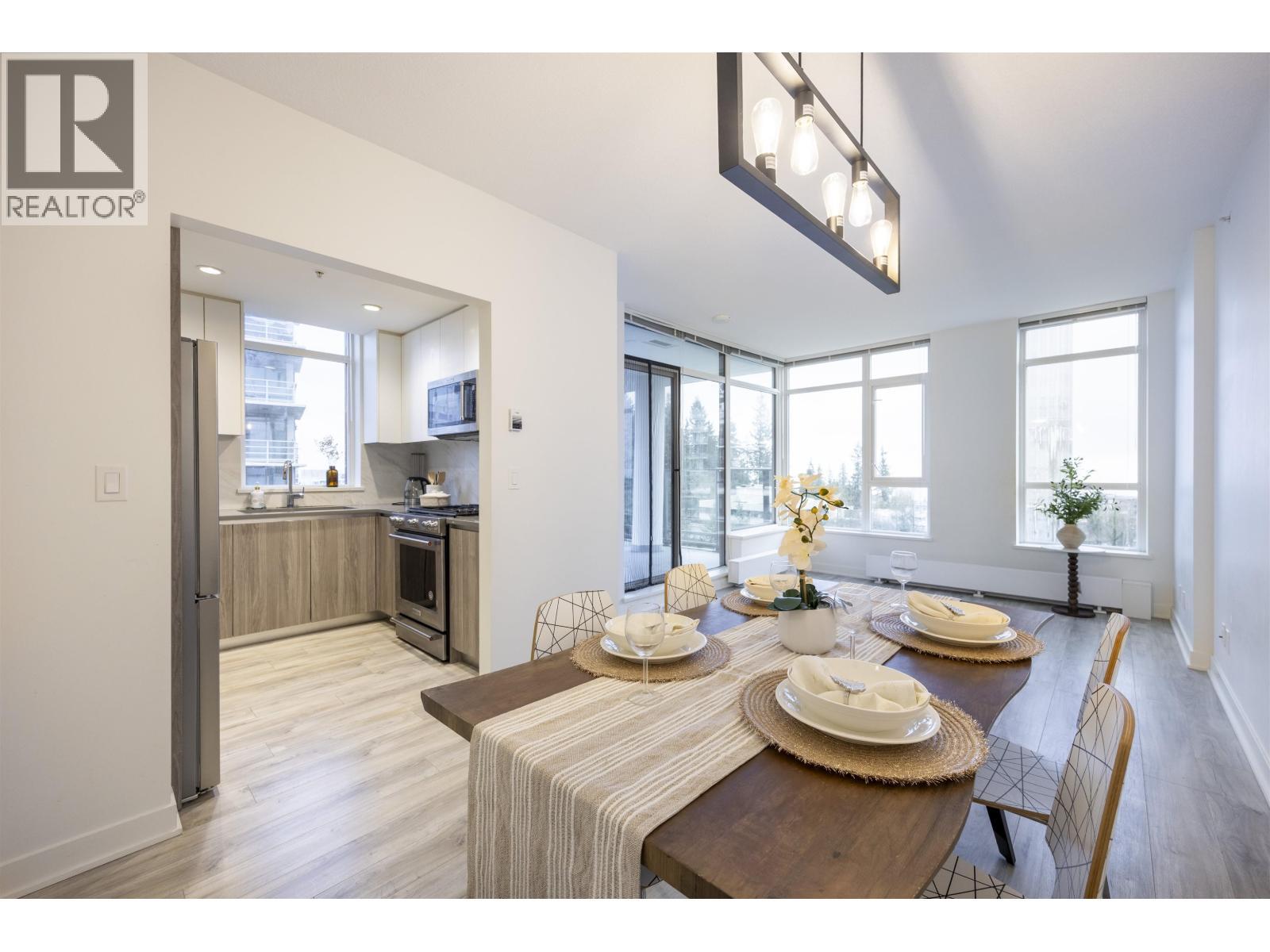 902 8940 University Crescent, Burnaby