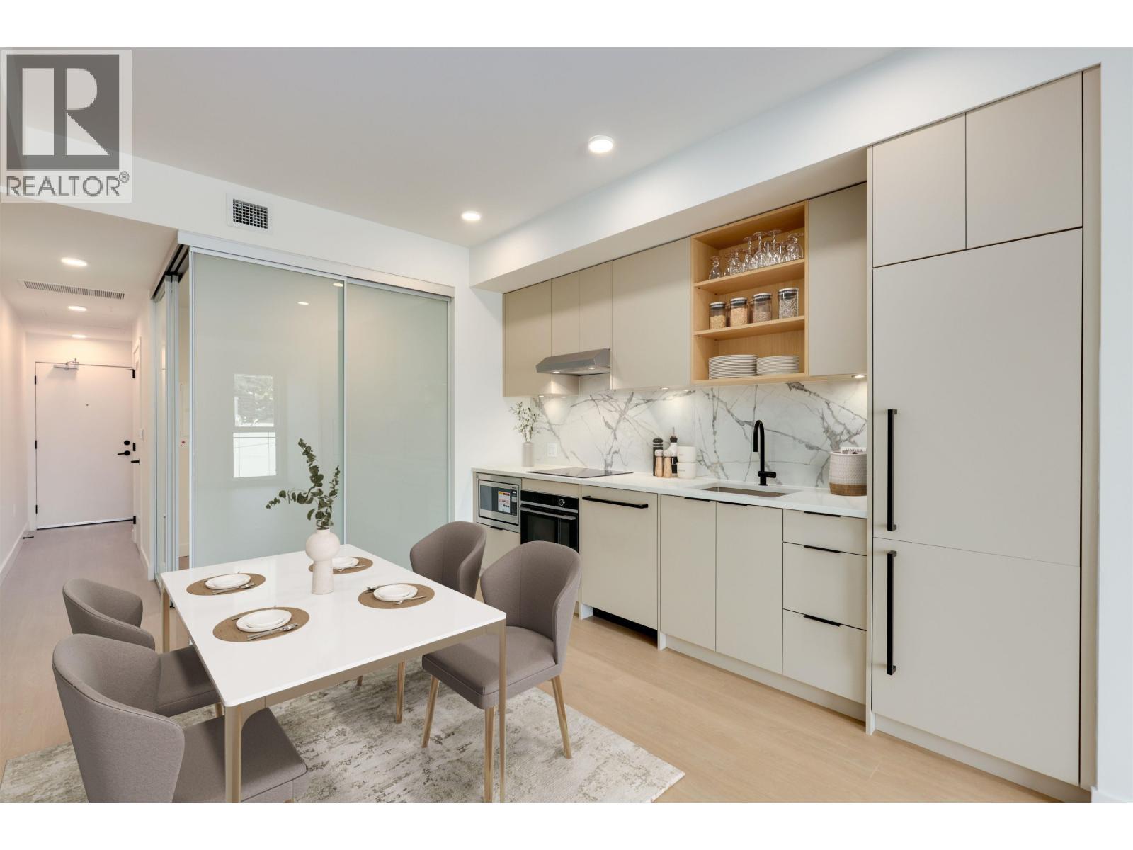 663 422 E 3RD Street, North Vancouver