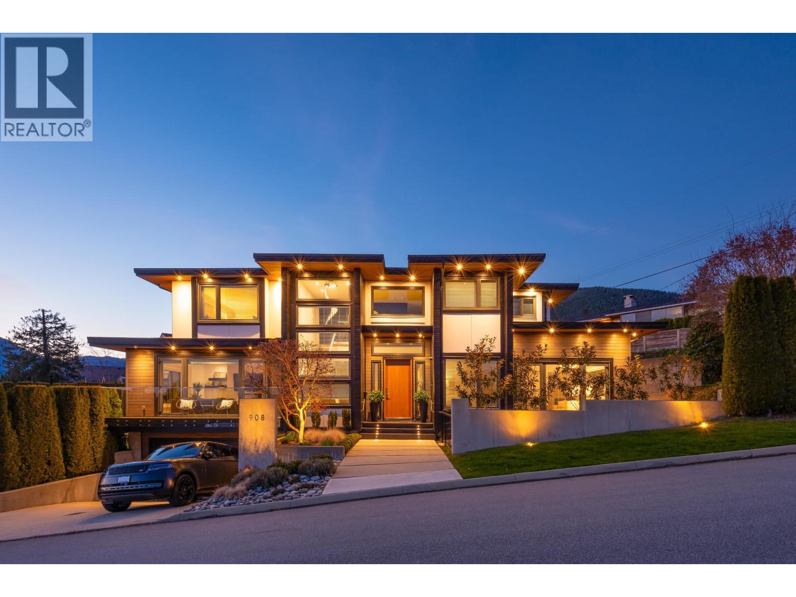 908 Beaconsfield Road, North Vancouver